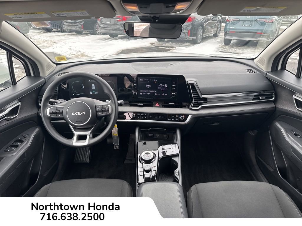 Used 2023 Kia Sportage LX image 20