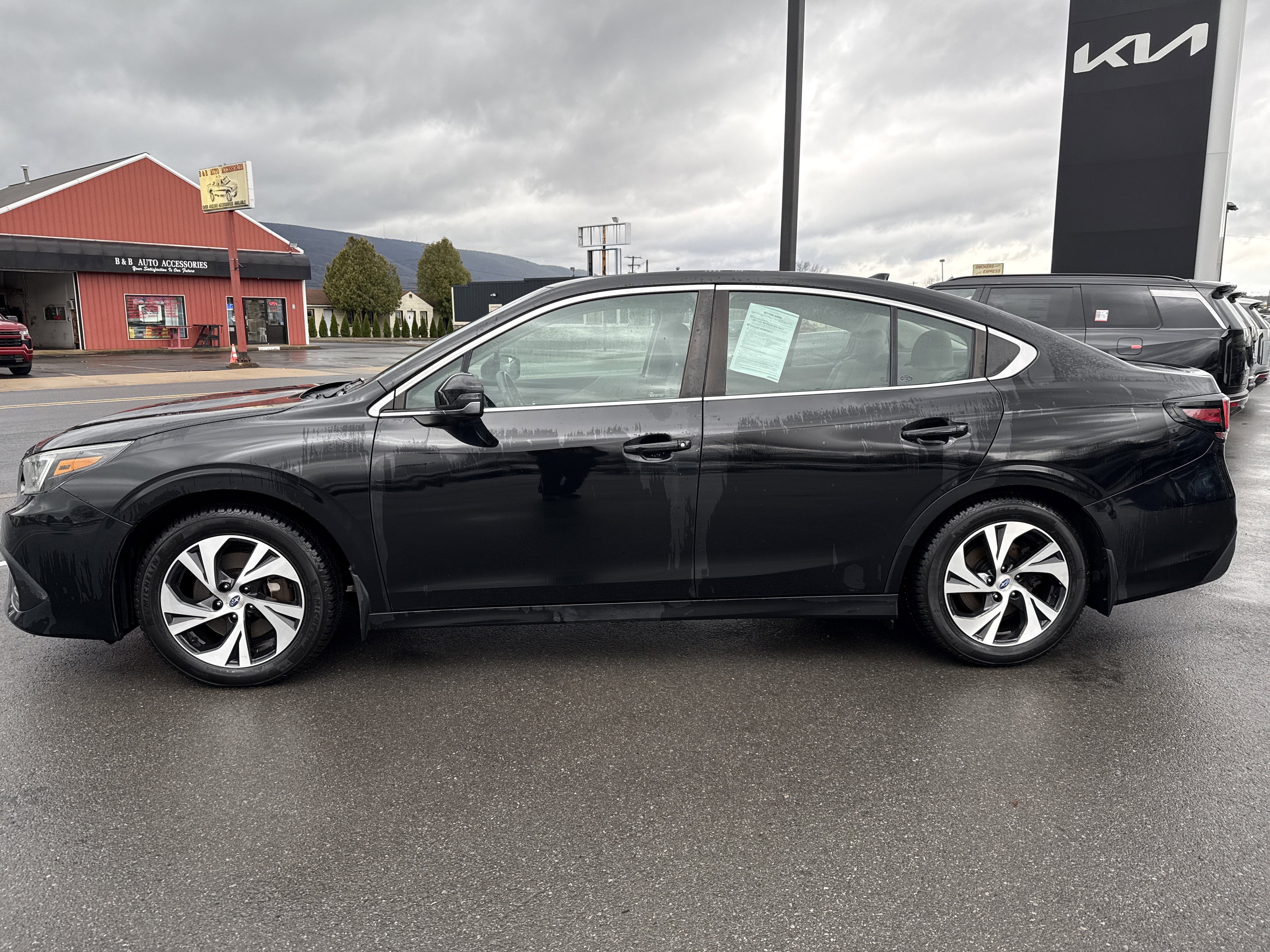 Used 2021 Subaru Legacy Premium AWD/4WD image 6