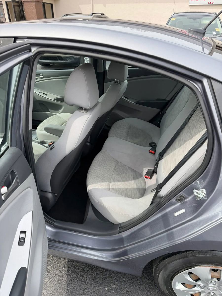 Used 2017 Hyundai Accent SE image 14