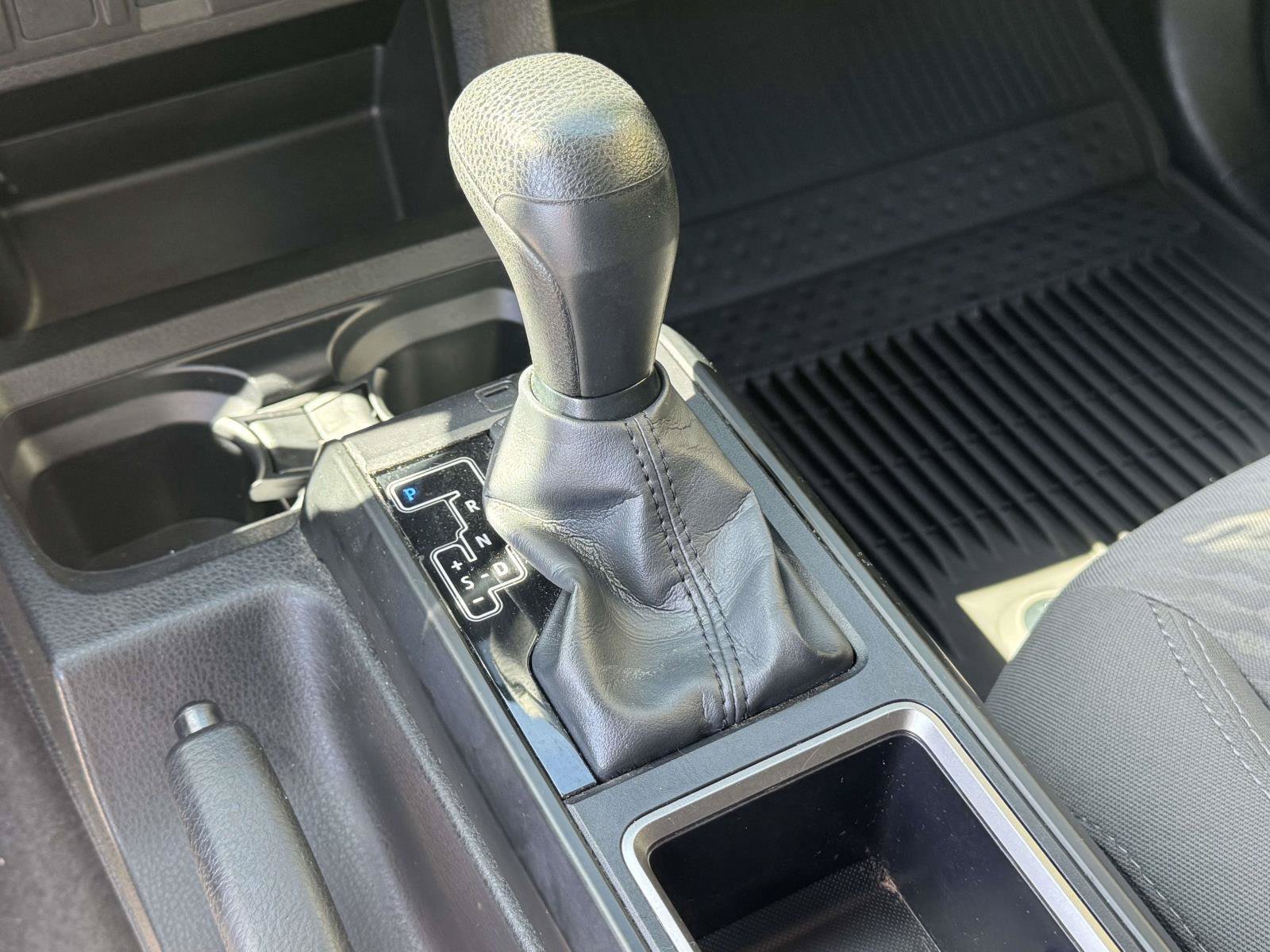 Used 2022 Toyota Tacoma SR AWD/4WD image 28