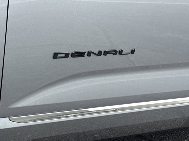 New 2026 GMC Terrain Denali w/ LPO, Black Badging Package AWD/4WD image 16