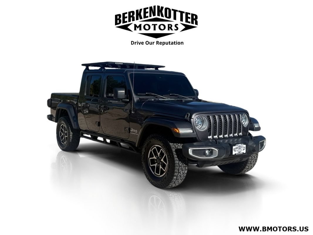 Used 2020 Jeep Gladiator Overland AWD/4WD image 1