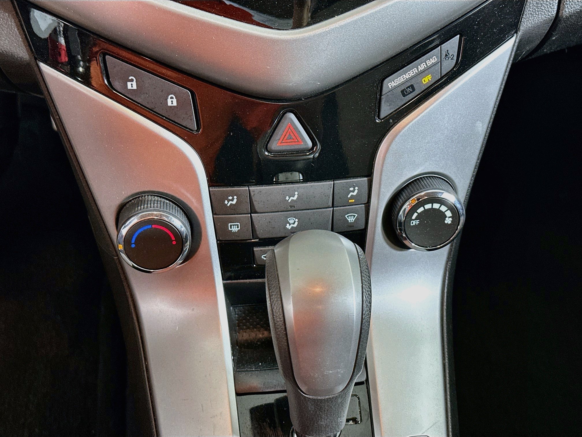 Used 2014 Chevrolet Cruze LS FWD image 21