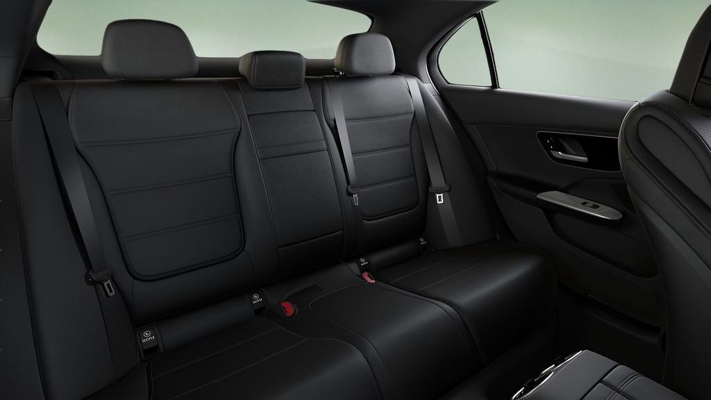 Used 2025 Mercedes-Benz C 300 Sedan image 40