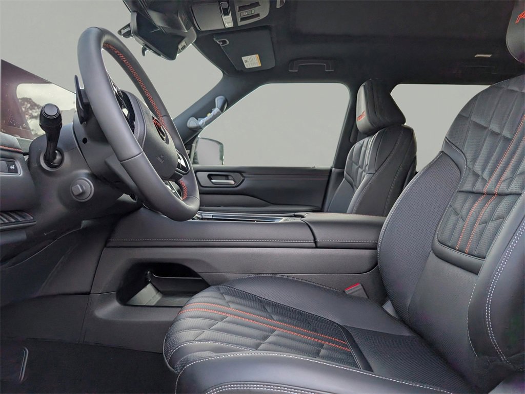 New 2025 Nissan Armada PRO-4X w/ Pro-4X Premium Package image 21