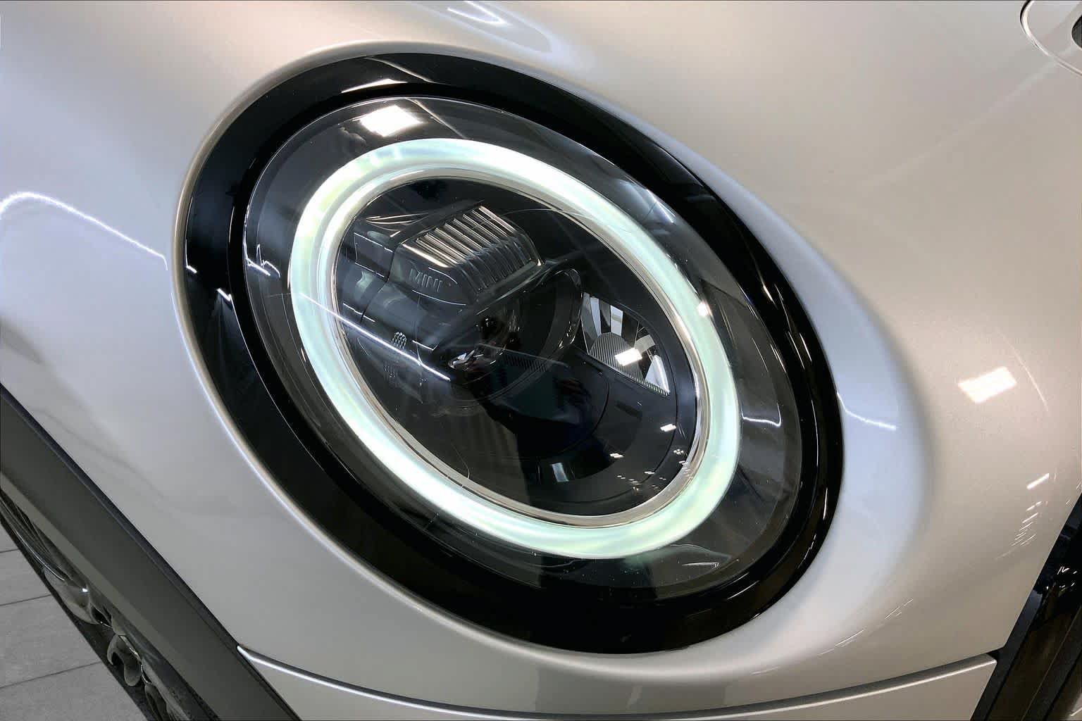 Used 2024 MINI Cooper SE w/ Signature Upholstery Package FWD image 27