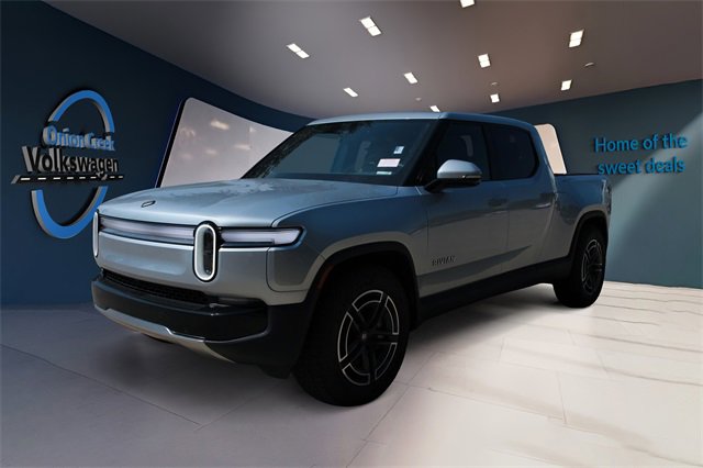 Used 2025 Rivian R1T Adventure image 8