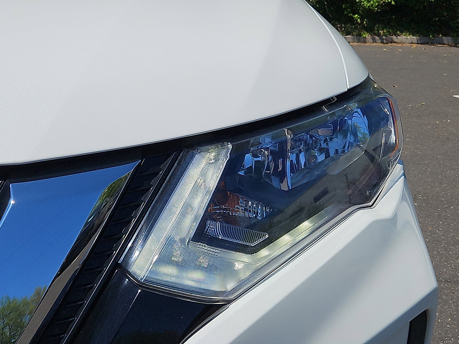 Certified 2019 Nissan Rogue SV AWD/4WD image 9