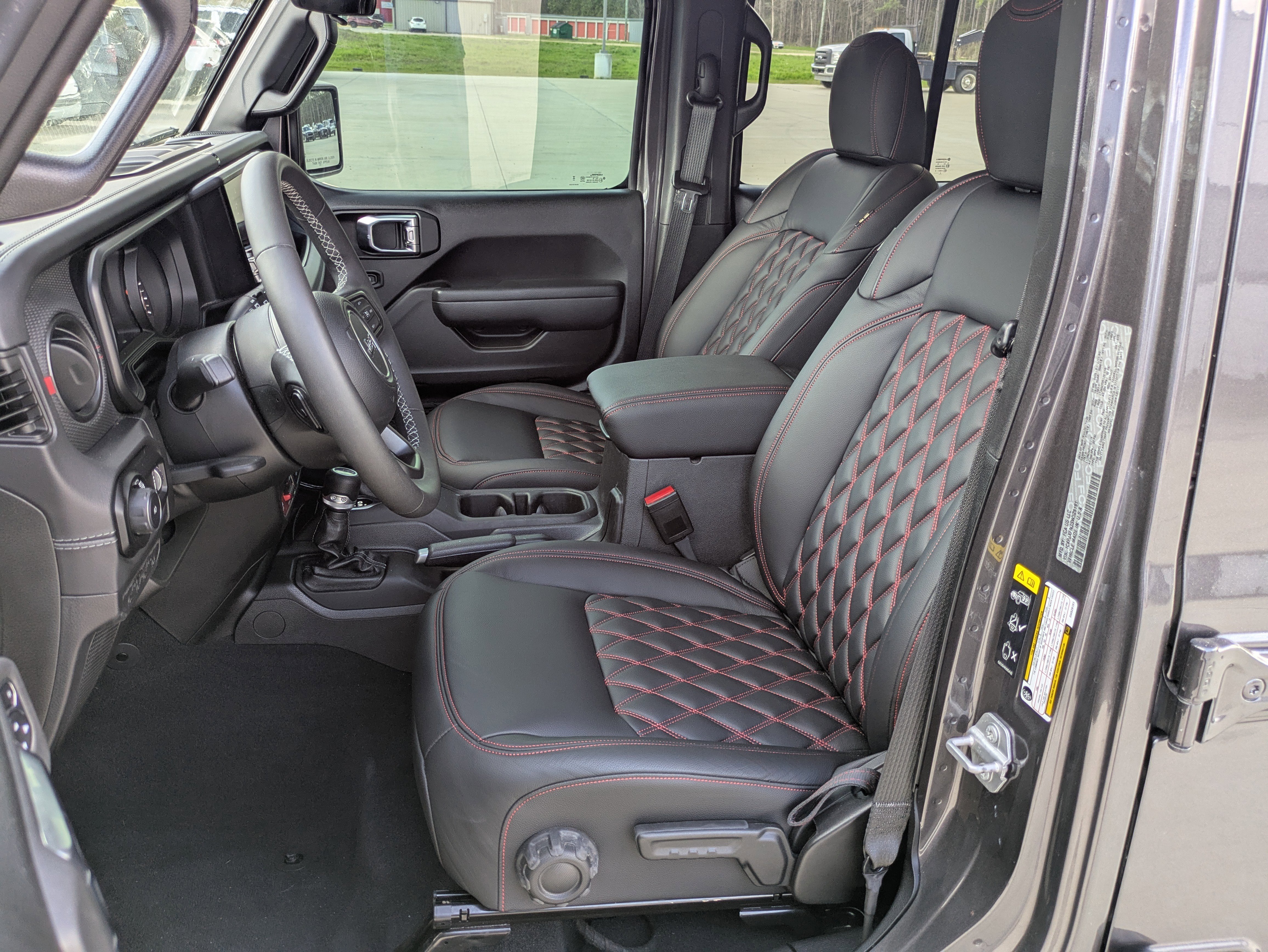 Used 2025 Jeep Wrangler Unlimited Rubicon image 8