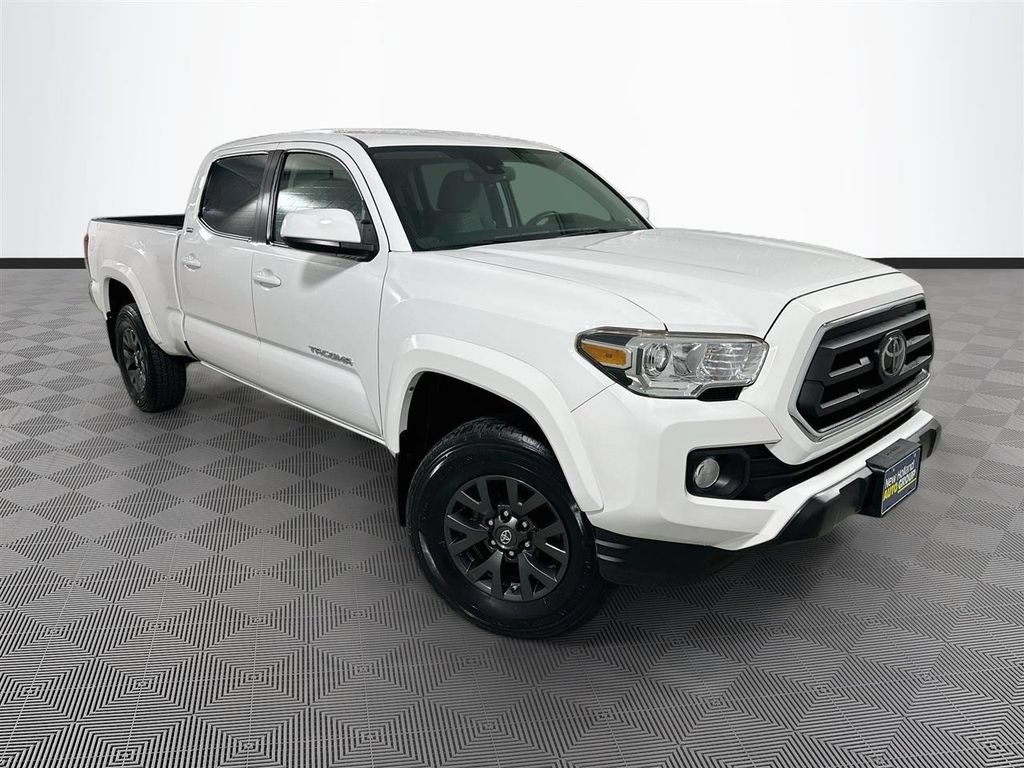 Used 2020 Toyota Tacoma SR5 AWD/4WD image 1
