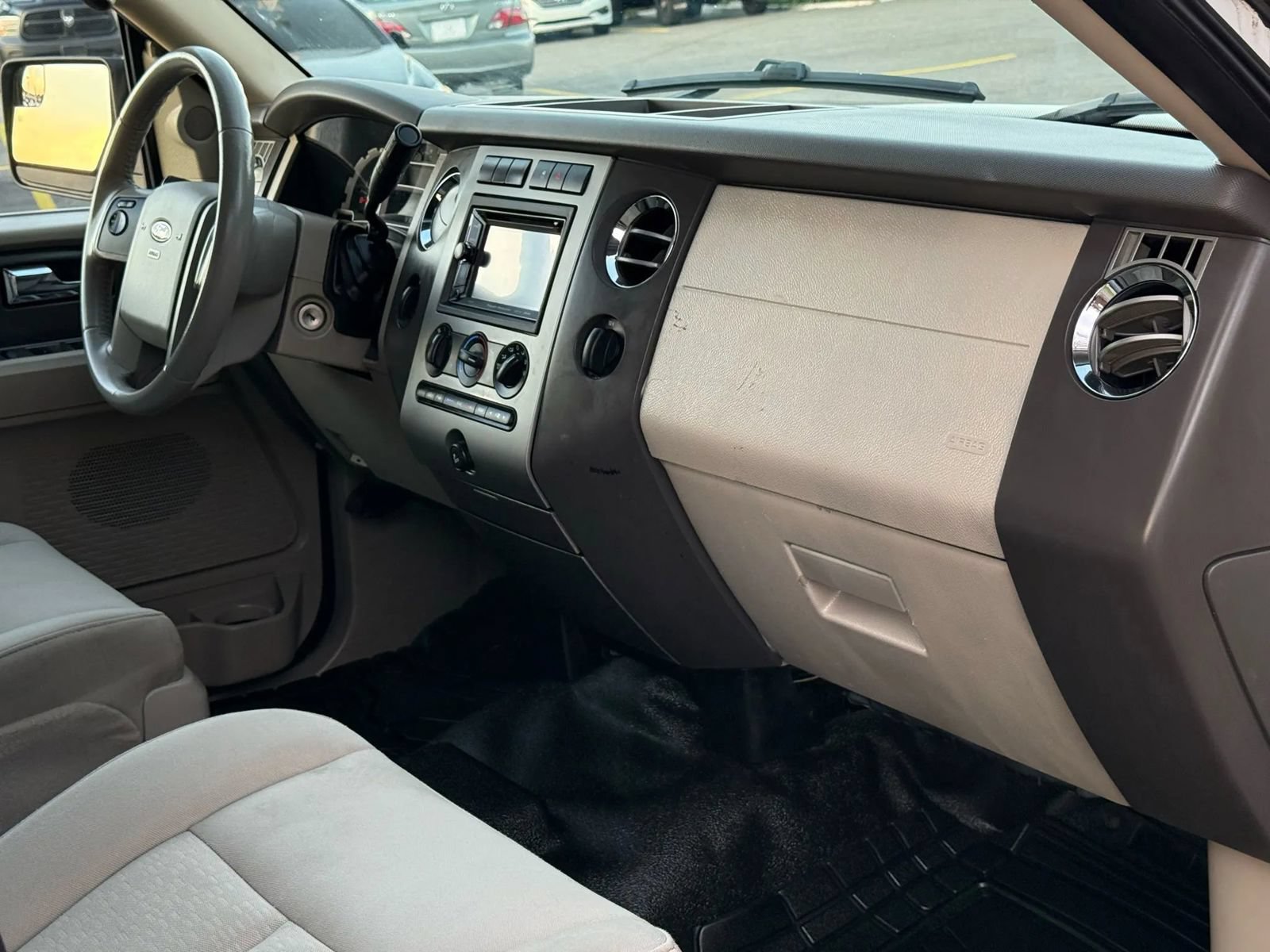 Used 2010 Ford Expedition XLT AWD/4WD image 19