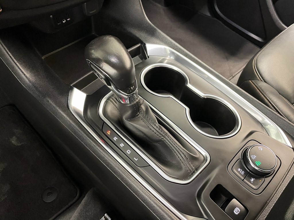 Used 2021 Chevrolet Traverse LT image 29