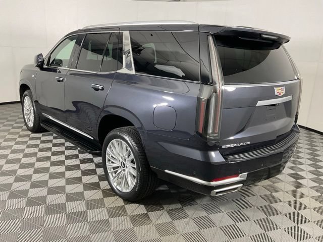 Used 2025 Cadillac Escalade Premium Luxury AWD/4WD image 4