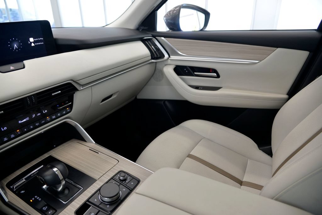 Certified 2024 MAZDA CX-90 Plug-In Hybrid w/ Premium Plus AWD/4WD image 26