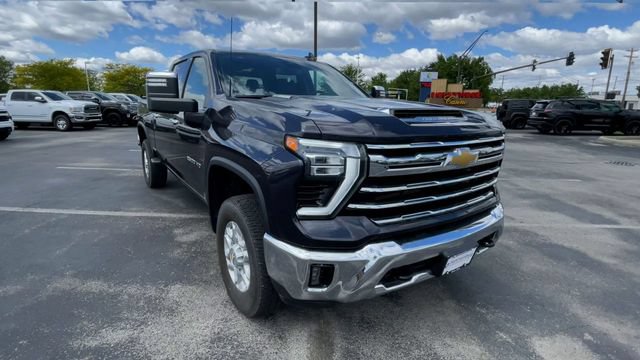 Used 2024 Chevrolet Silverado 2500 LTZ AWD/4WD image 4