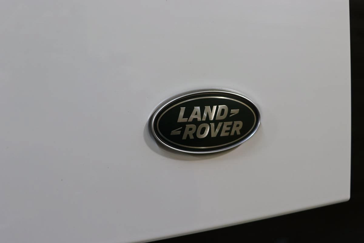 Used 2023 Land Rover Defender 130 First Edition AWD/4WD image 25