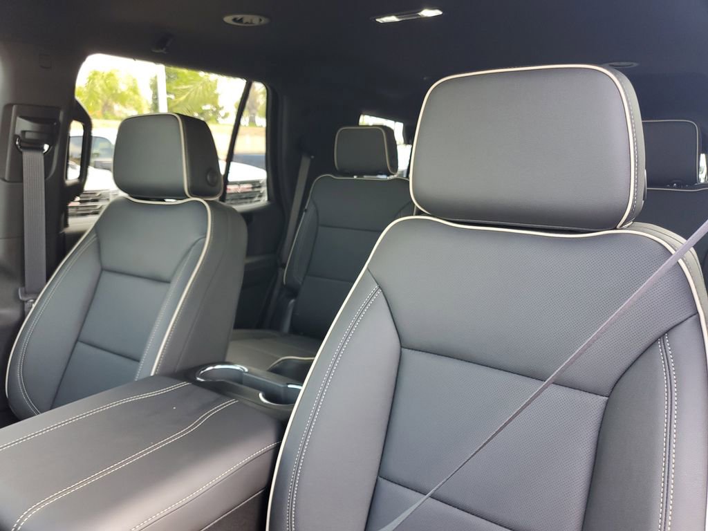 New 2026 GMC Yukon Elevation RWD image 7