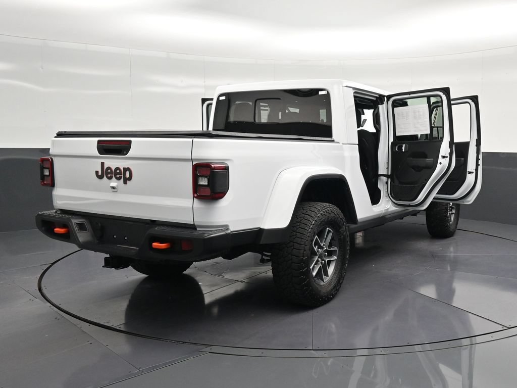 Used 2025 Jeep Gladiator Mojave w/ Convenience Group AWD/4WD image 38