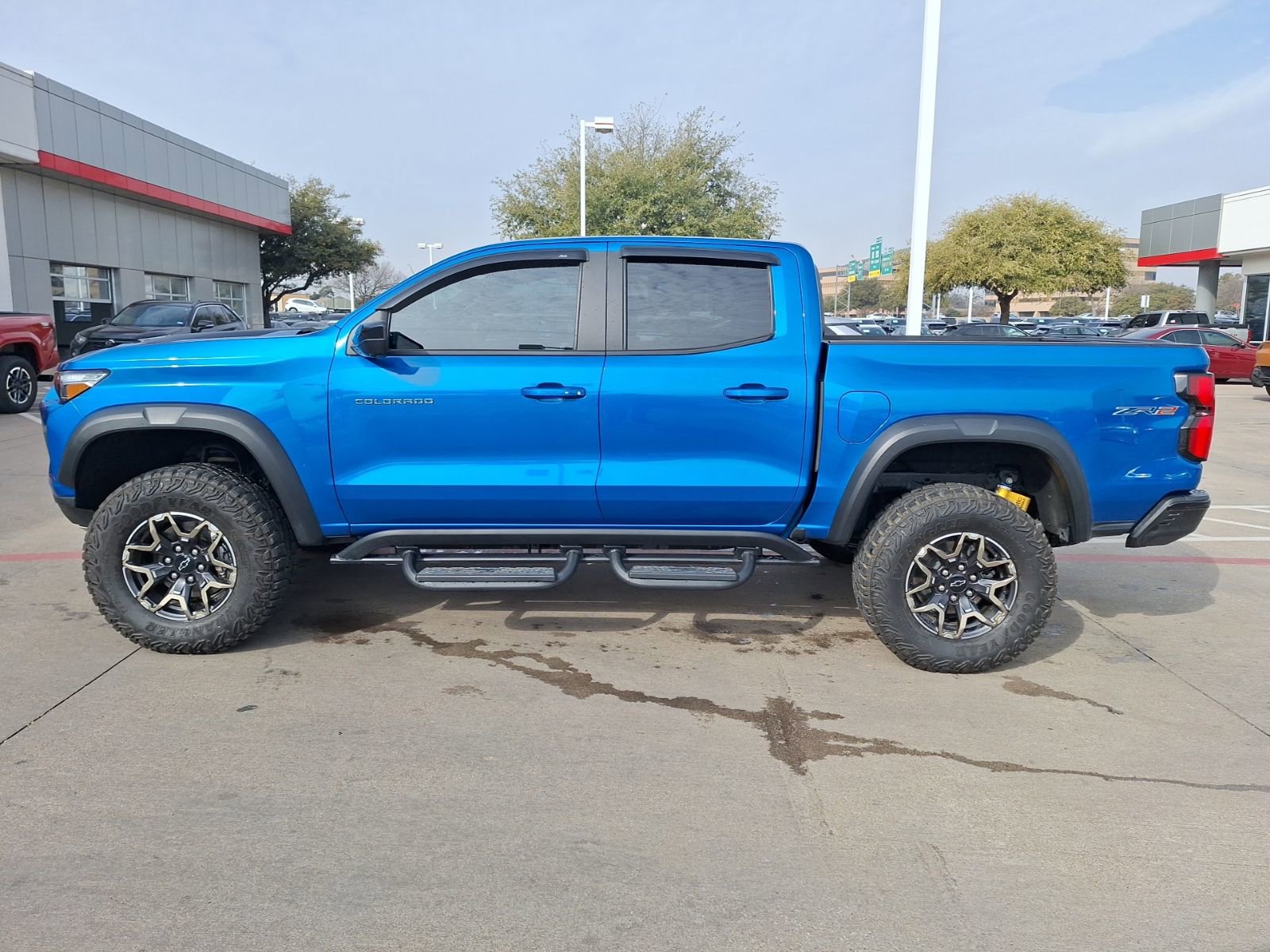 Used 2023 Chevrolet Colorado ZR2 w/ ZR2 Convenience Package III image 3