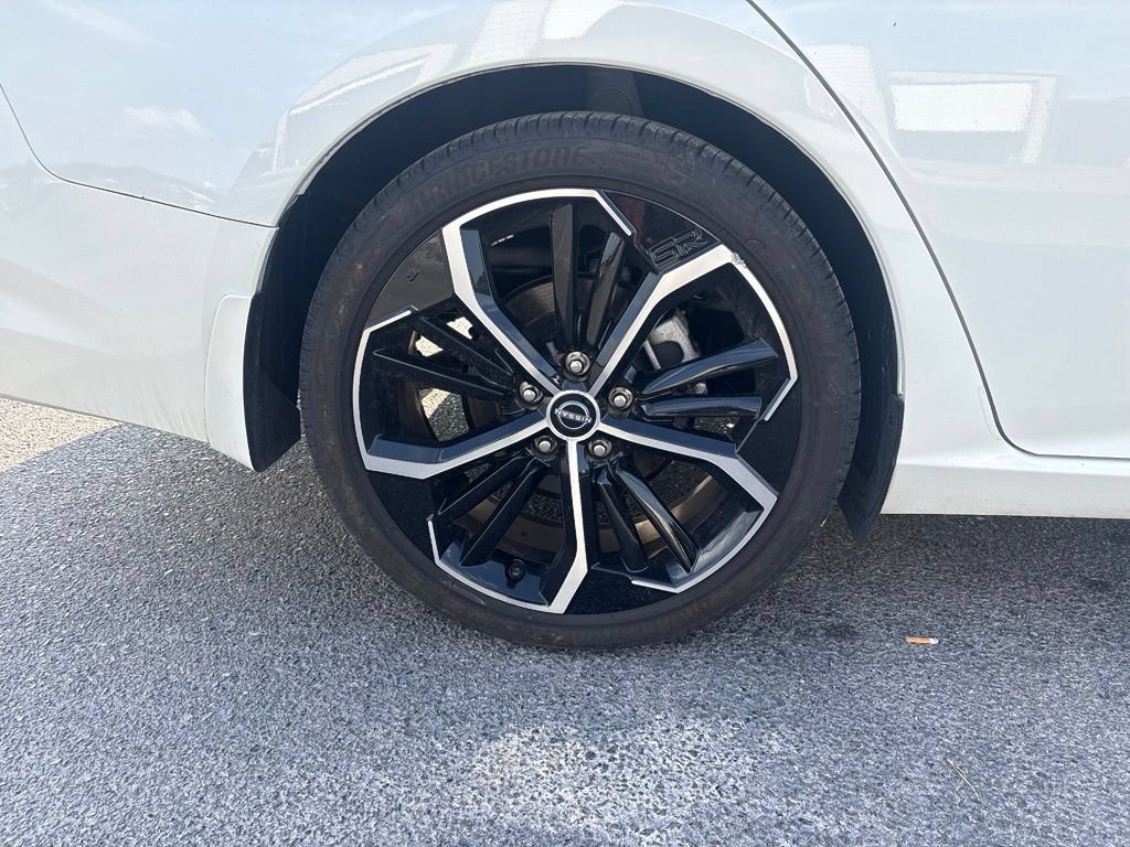 Used 2024 Nissan Altima 2.5 SR w/ SR Premium Package FWD image 10