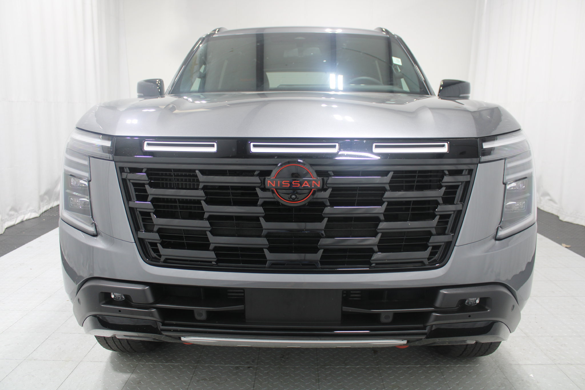 Used 2026 Nissan Armada PRO-4X w/ Captain's Chari Seat Package AWD/4WD image 3