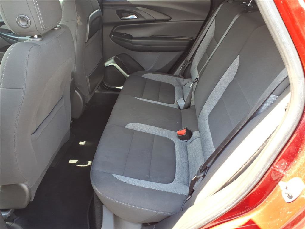 Used 2022 Chevrolet TrailBlazer LT w/ Convenience Package FWD image 12