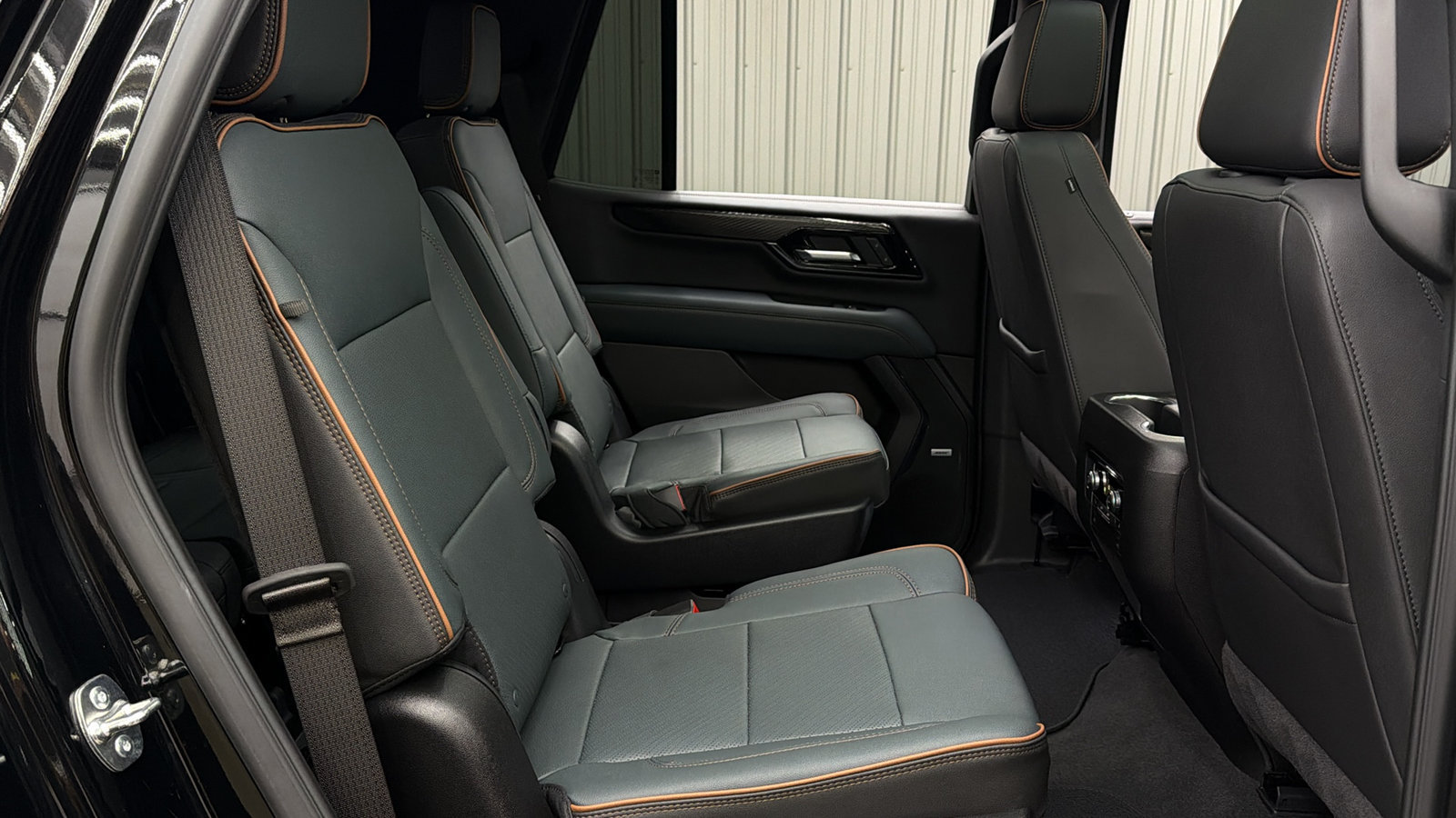 Used 2026 GMC Yukon AT4 AWD/4WD image 42