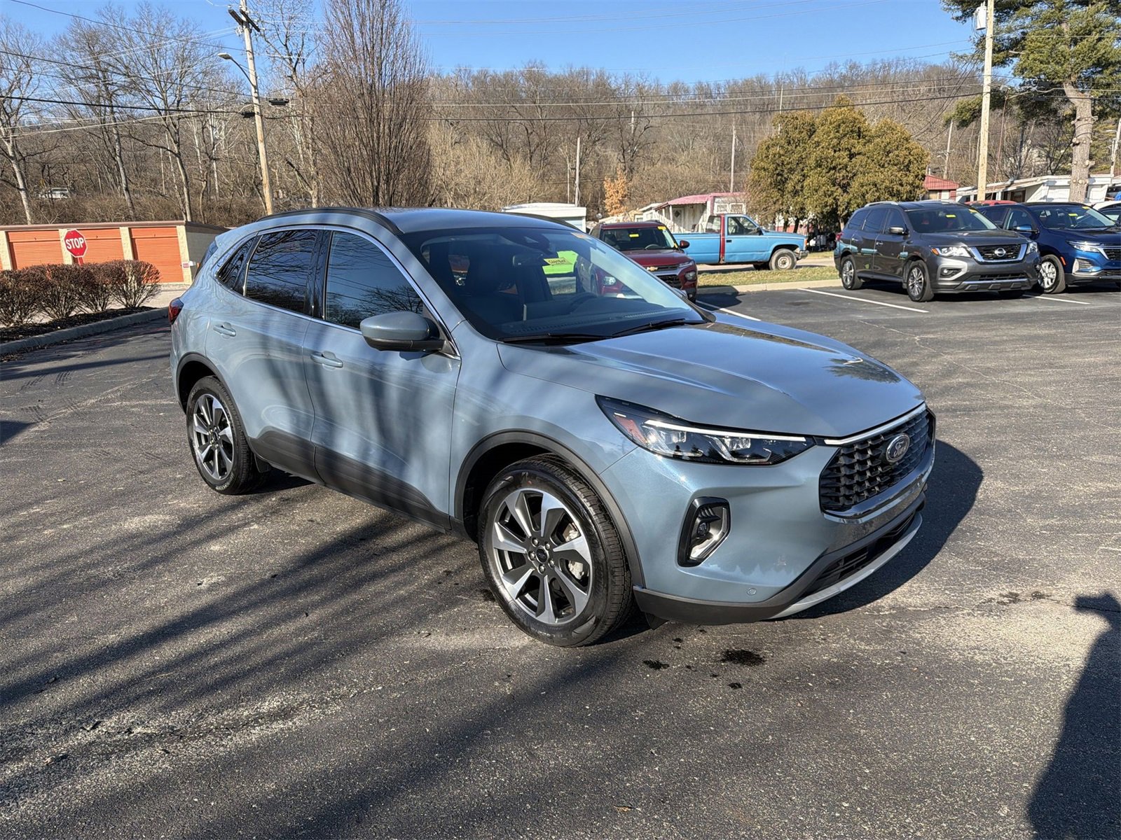 Used 2023 Ford Escape Platinum image 2