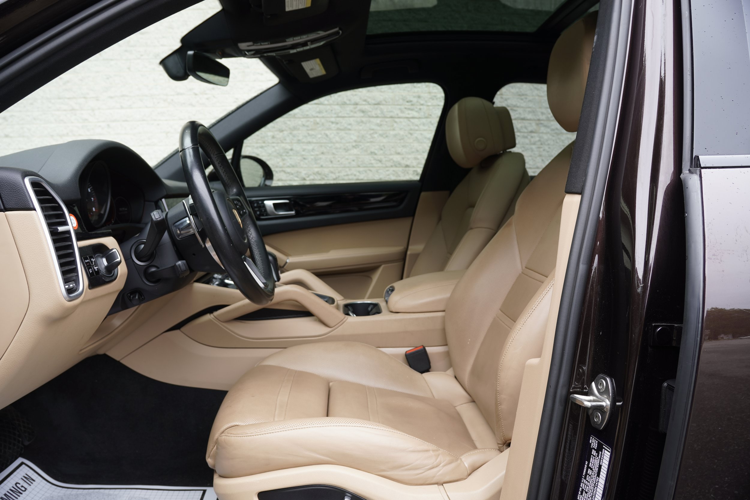 Used 2019 Porsche Cayenne AWD/4WD image 13