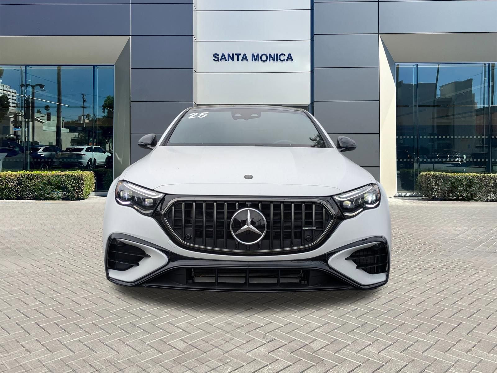 Used 2025 Mercedes-Benz E 53 AMG e 4MATIC Sedan image 2