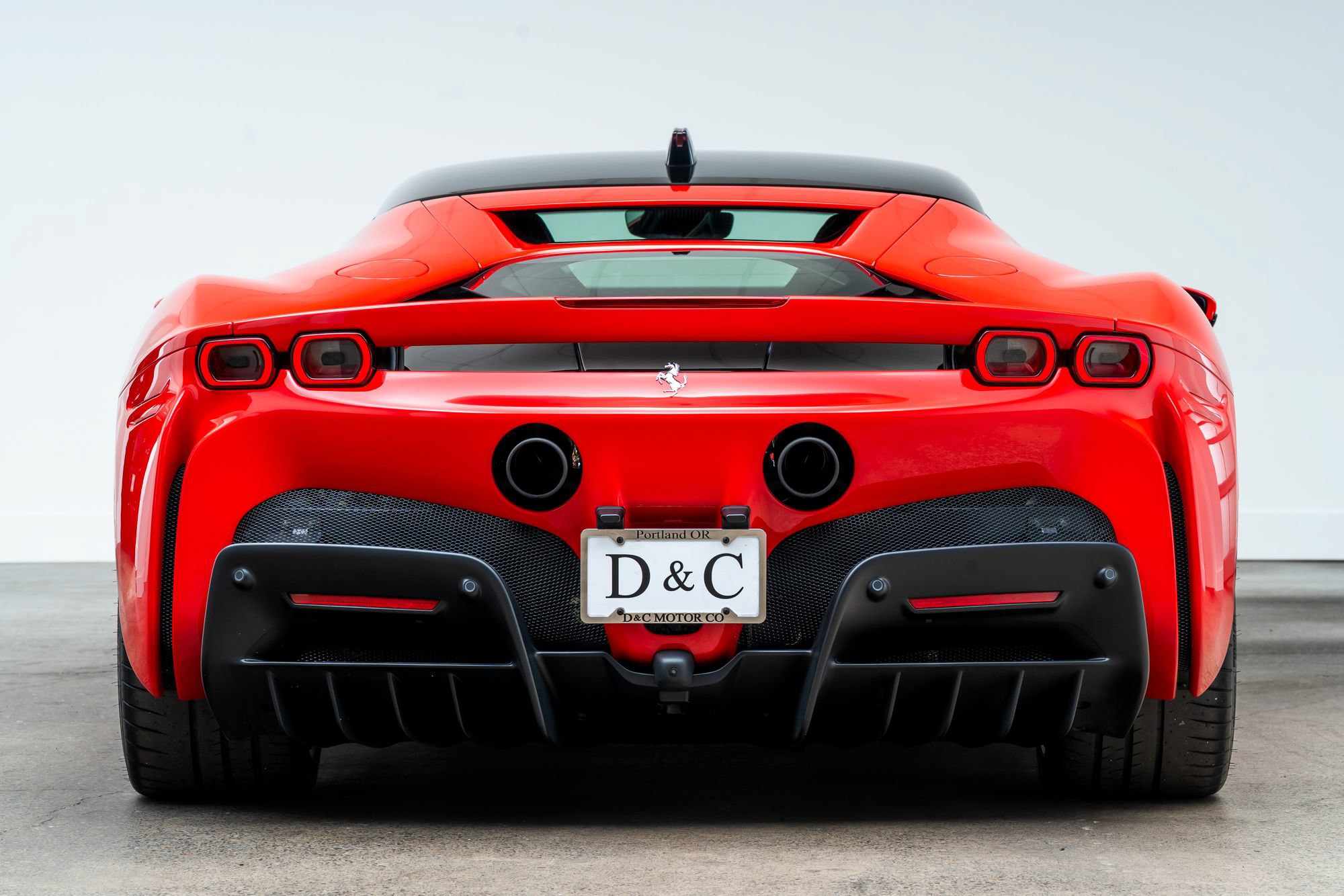 Used 2022 Ferrari SF90 Stradale AWD/4WD image 7