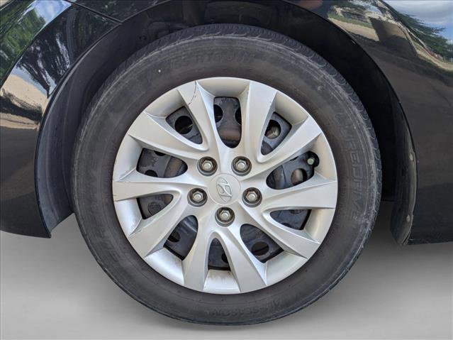Used 2011 Hyundai Elantra GLS FWD image 6