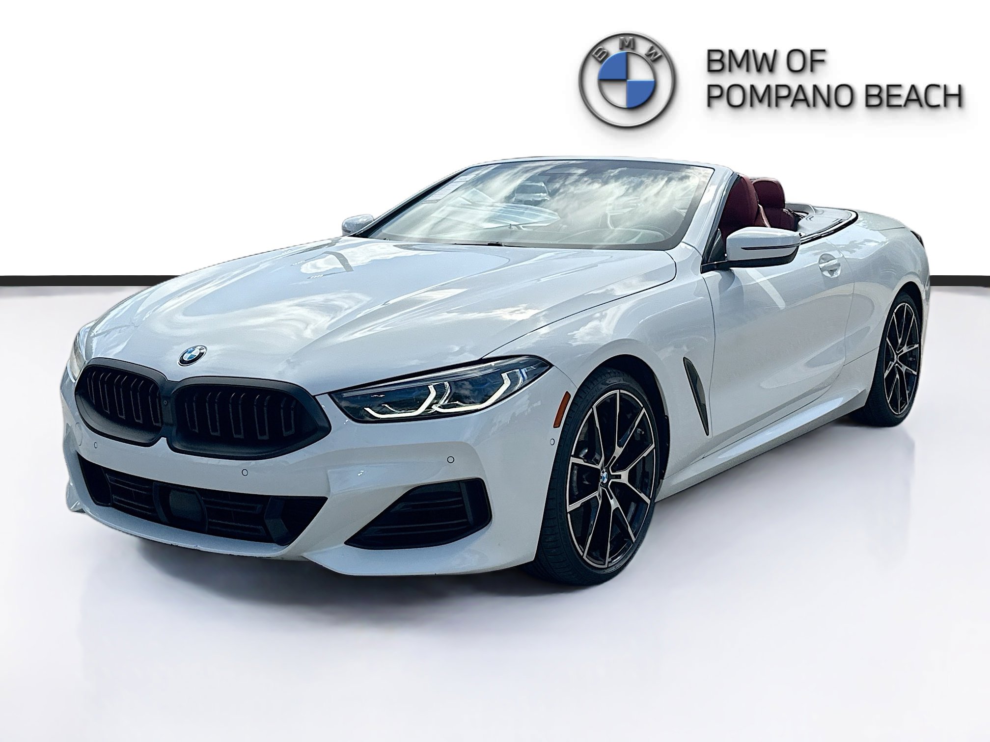Used 2023 BMW 840i Convertible image 3