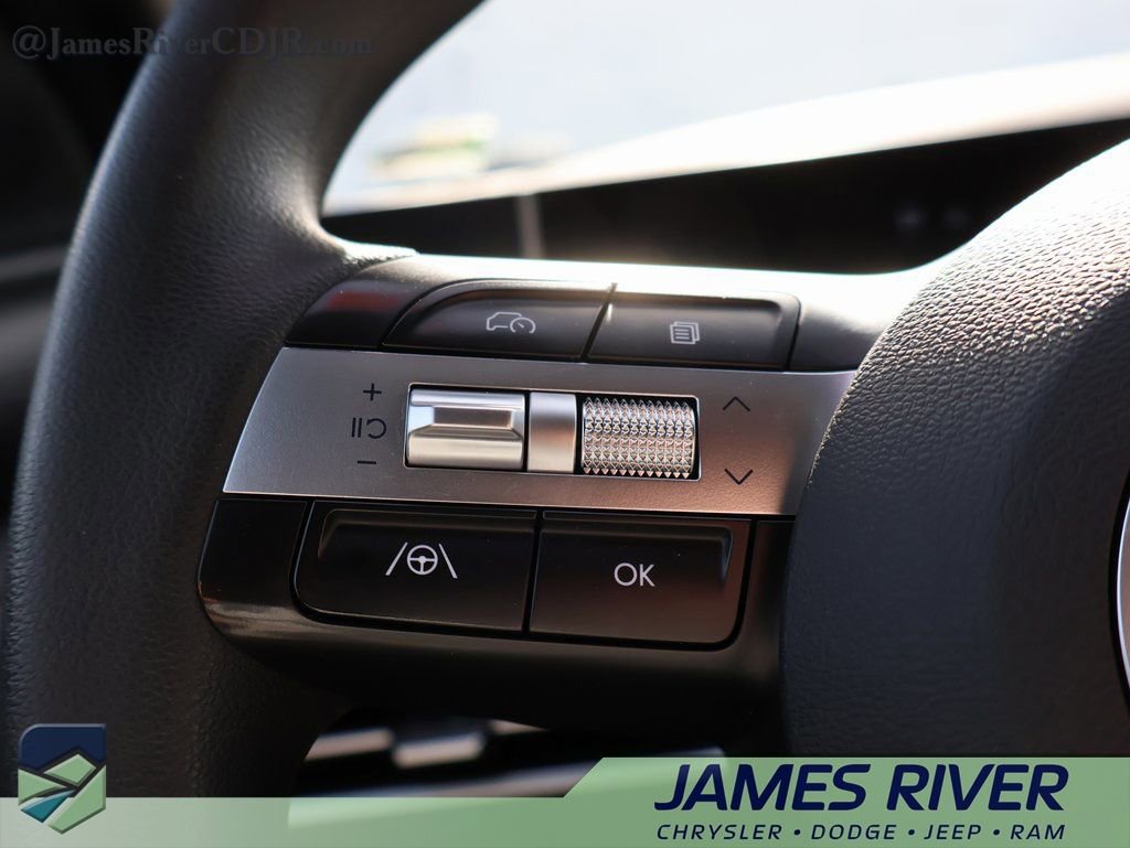 Used 2025 Hyundai Santa Cruz SEL image 25