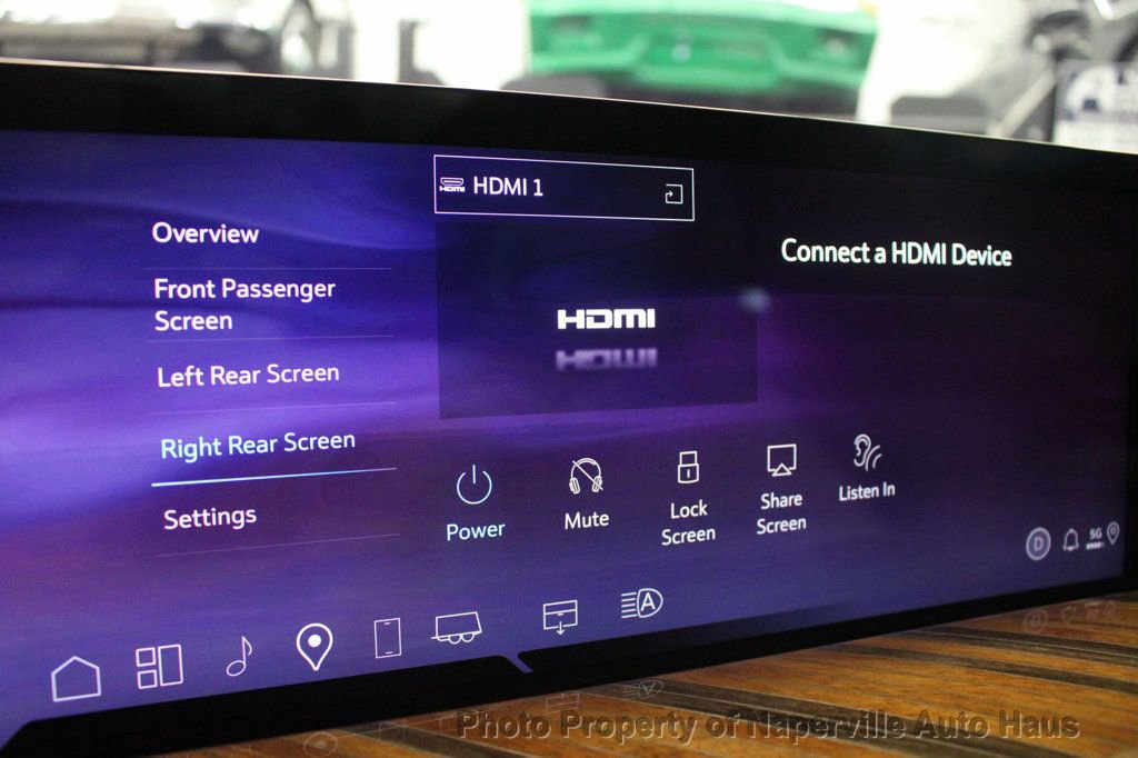 Used 2025 Cadillac Escalade ESV Sport Platinum w/ LPO, ONYX Package image 32