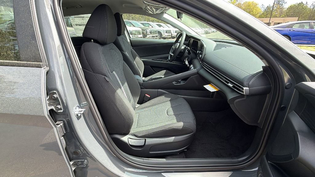 New 2026 Hyundai Elantra SE image 13