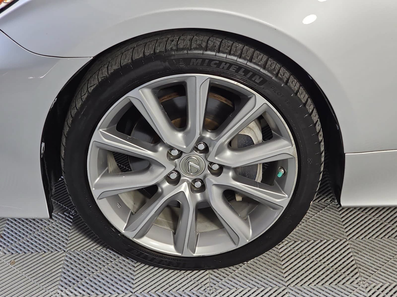 Used 2015 Lexus RC 350 w/ Luxury Package RWD image 10