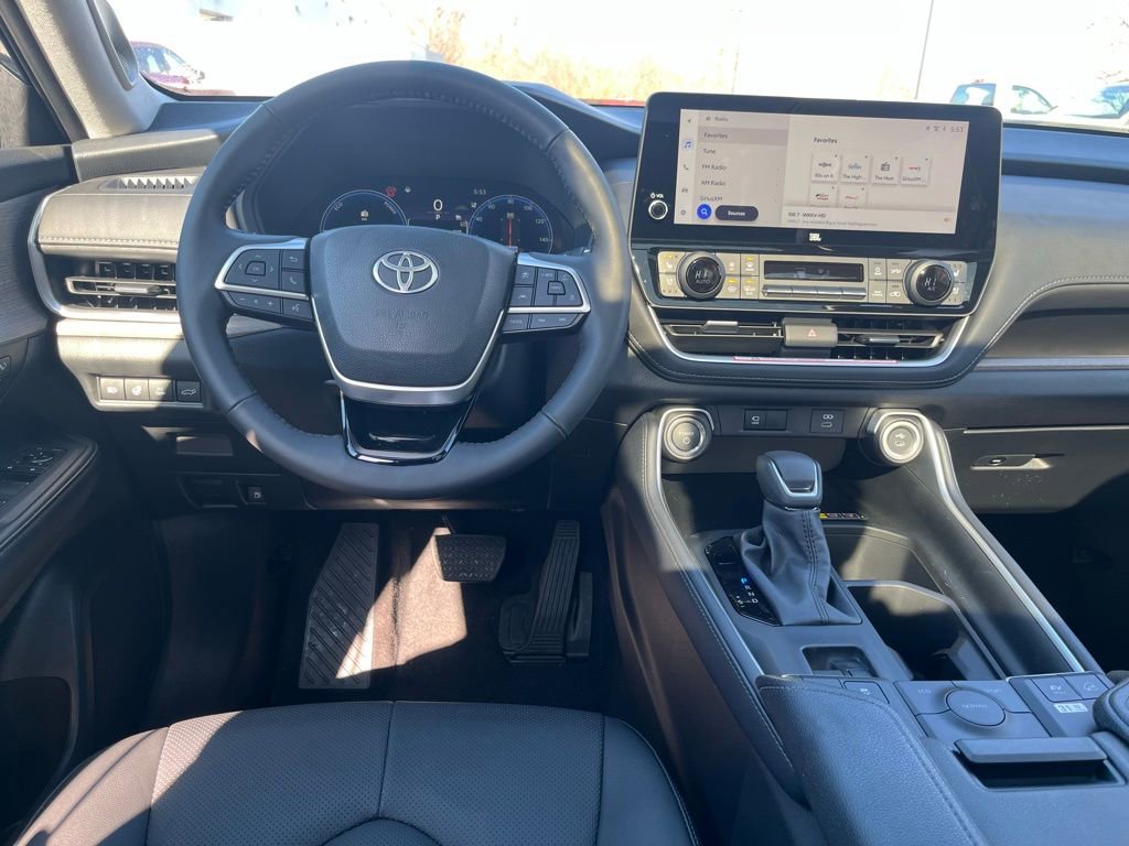 Used 2026 Toyota Grand Highlander Limited image 18