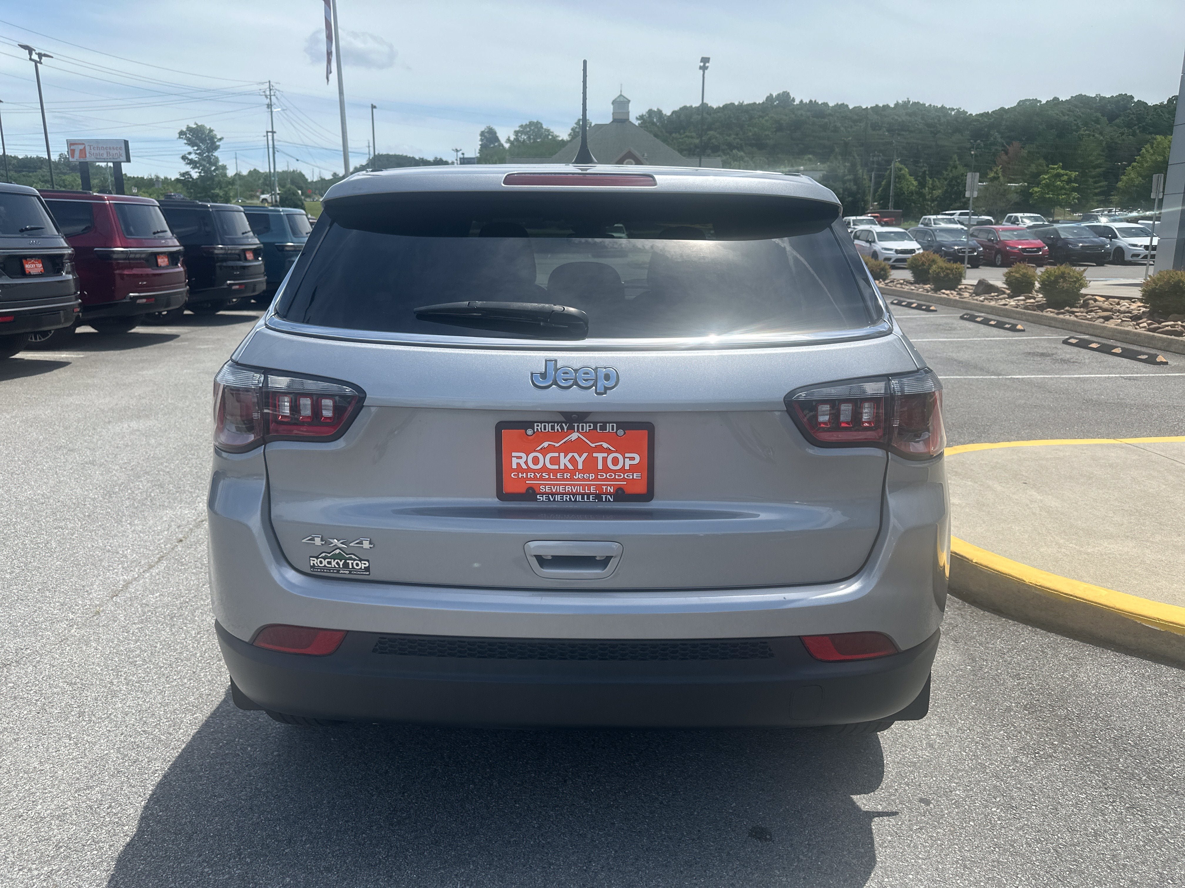Used 2023 Jeep Compass Sport AWD/4WD image 8