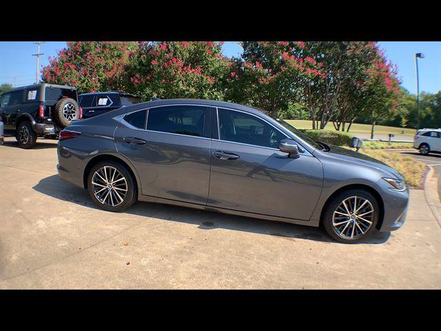 Certified 2022 Lexus ES 350 w/ Premium Package FWD image 9