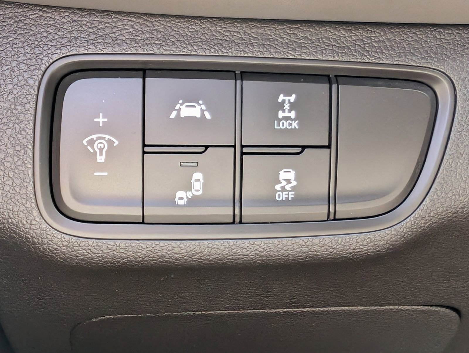 Used 2020 Hyundai Santa Fe SEL image 24