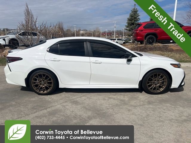 Used 2024 Toyota Camry SE image 2