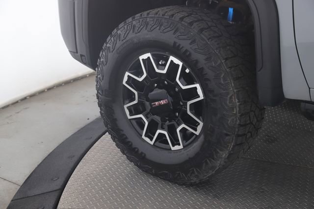 Used 2024 GMC Sierra 2500 AT4X AWD/4WD image 13