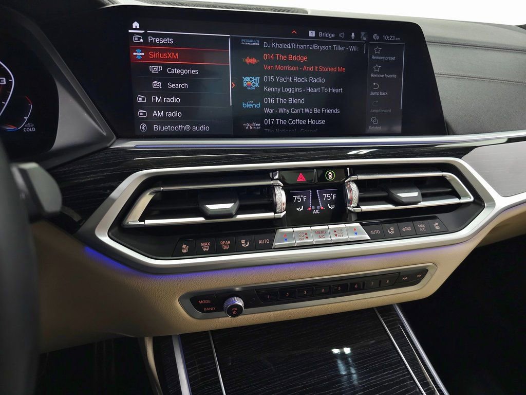 Used 2021 BMW X7 M50i image 27