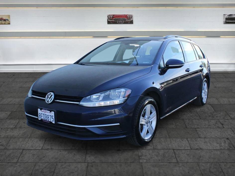 Used 2018 Volkswagen Golf SE image 4