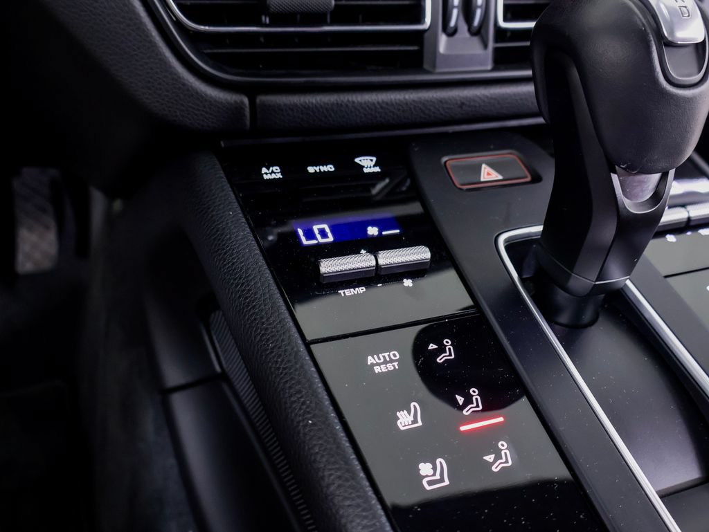 Certified 2022 Porsche Macan S w/ Premium Package Plus AWD/4WD image 19