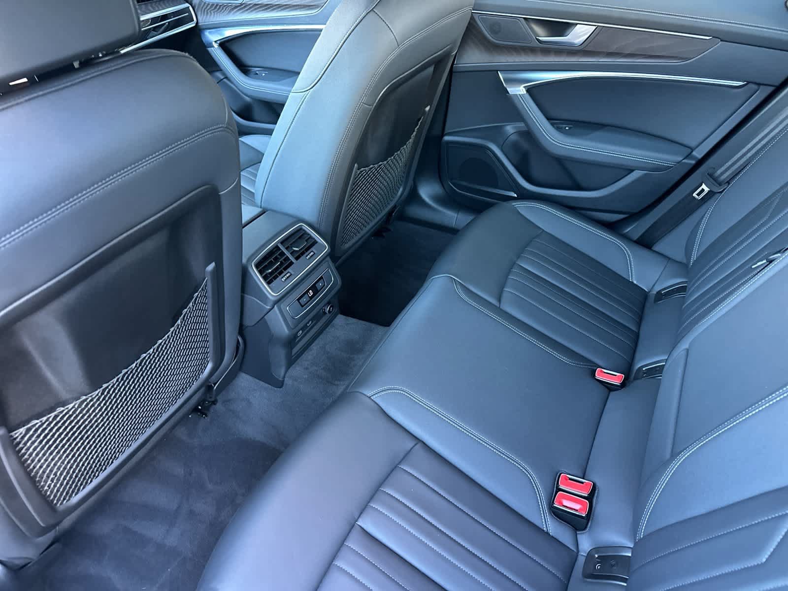 Used 2023 Audi A6 Premium Plus w/ Premium Plus Package AWD/4WD image 4