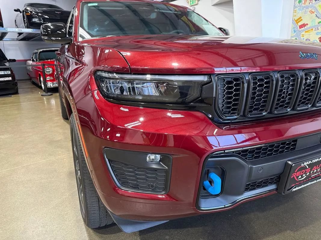 Used 2023 Jeep Grand Cherokee 30th Anniversary AWD/4WD image 88