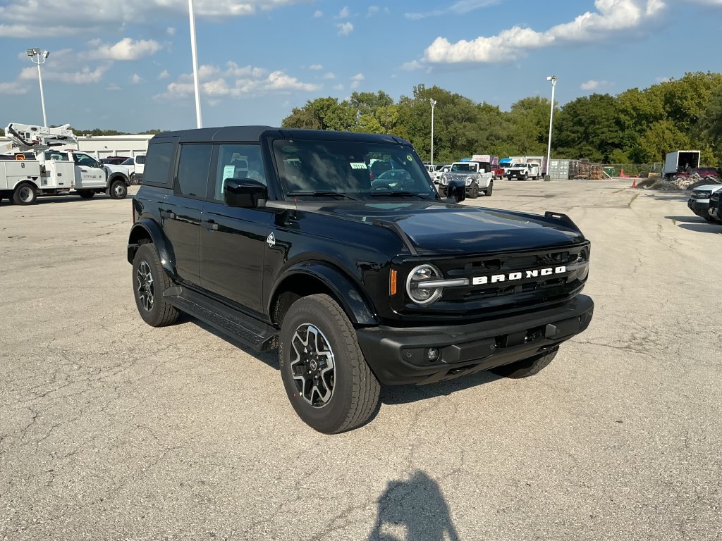 New 2026 Ford Bronco Outer Banks AWD/4WD image 7