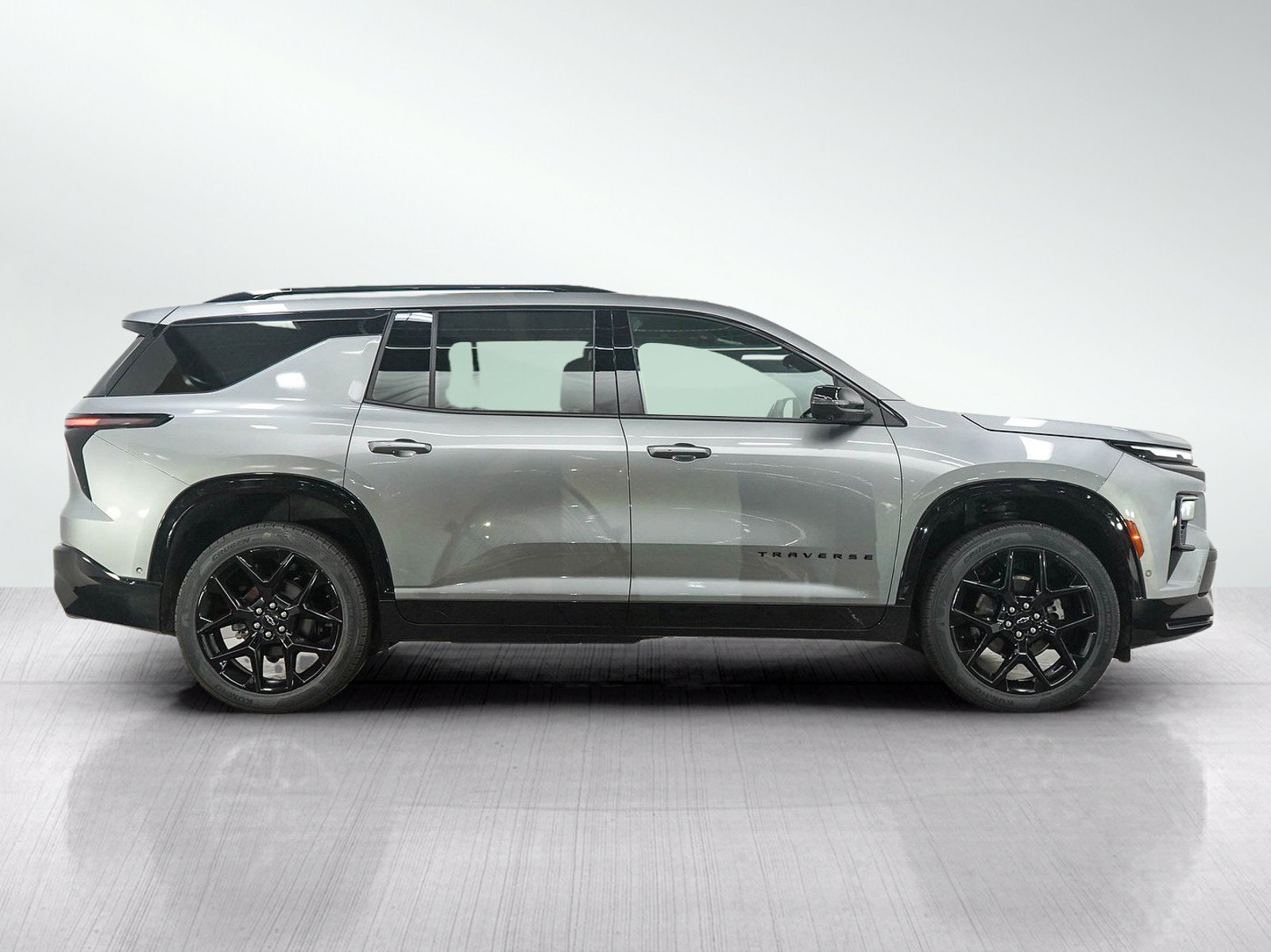 Used 2025 Chevrolet Traverse RS AWD/4WD image 7
